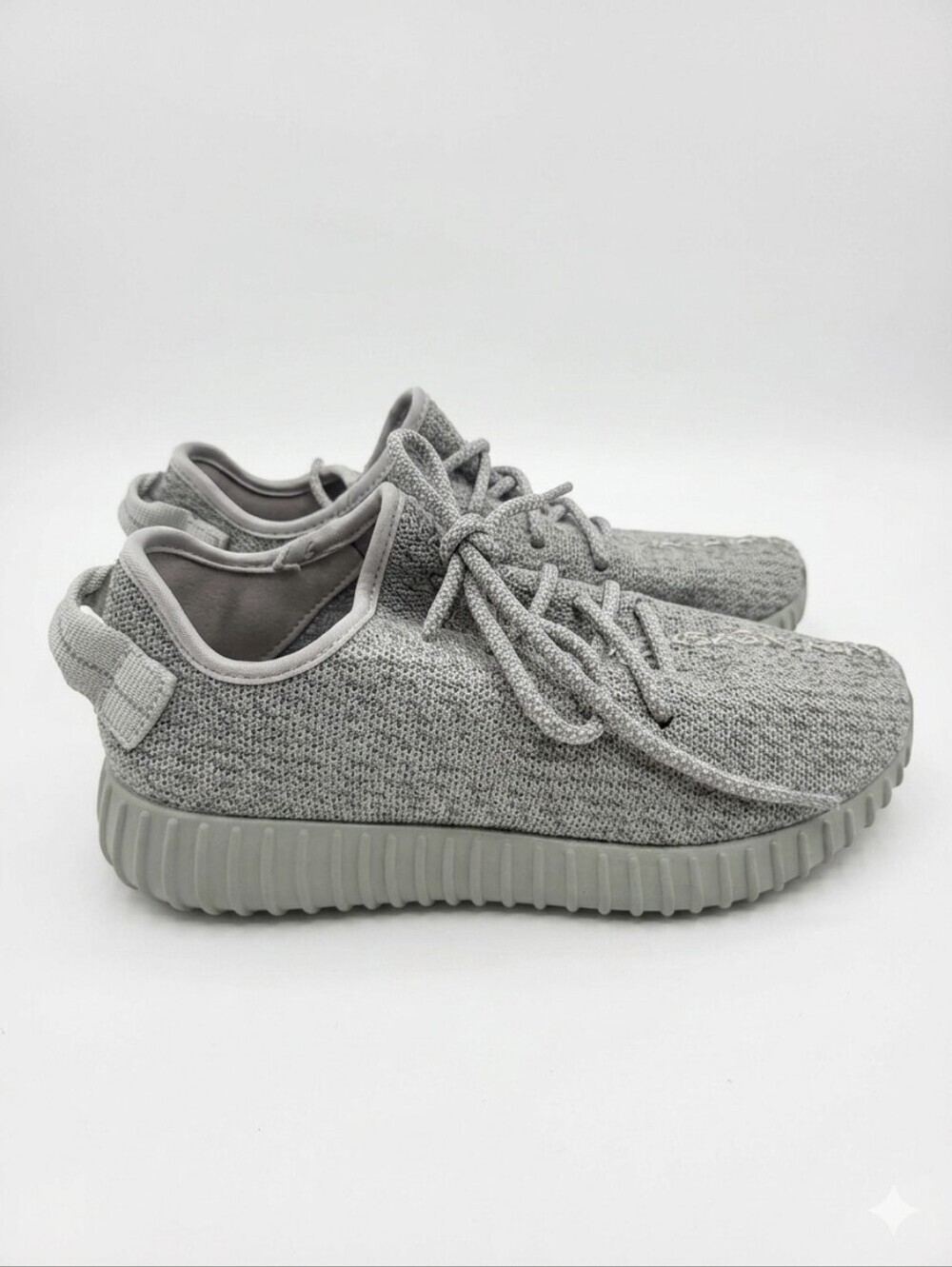 Adidas Boost Gray Knit Low-Top Lace-Up Sneakers Size 6.5 Mens